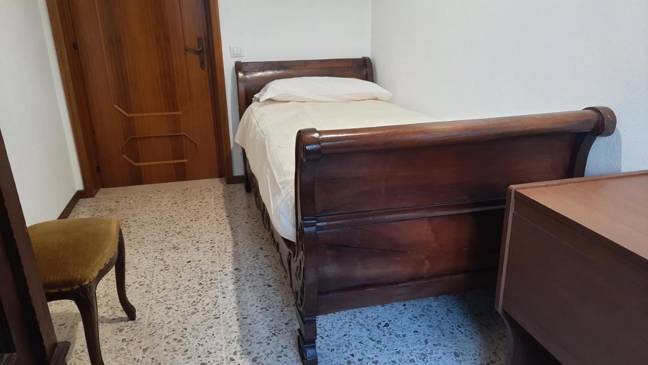 Casa Giuly Appartement Parma Buitenkant foto